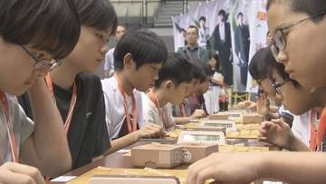 子ども棋士２０８人が熱戦 「ＪＴプロ公式戦」プロ棋士も対局　広島
