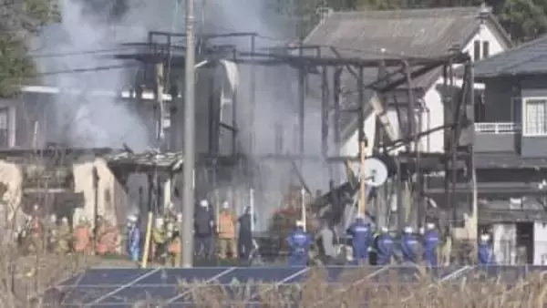 【速報】「煙と炎が見える」住宅が全焼 １人が心肺停止の状態で見つかる　広島・東広島市