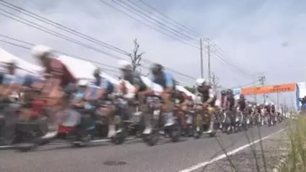 「広島市の市街地で自転車ロードレース　地元「ヴィクトワール広島」４位」の画像