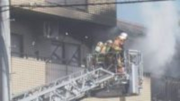 マンションの一部屋が燃え男性１人がけが　広島市