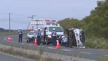 【北海道】交通事故相次ぐ　札幌で軽トラが歩道に乗り上げ男性はね骨盤骨折疑い　根室では車横転、男性死亡