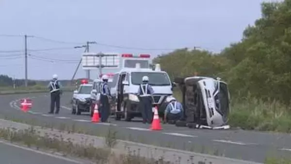 【北海道】交通事故相次ぐ　札幌で軽トラが歩道に乗り上げ男性はね骨盤骨折疑い　根室では車横転、男性死亡