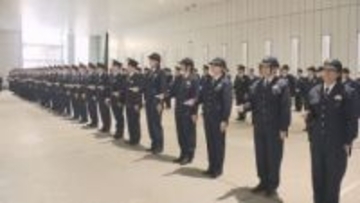 道警本部で恒例の年頭点検　本部長が警察官の装備や制服を確認　訓示で特殊詐欺被害や交通事故死増加を指摘