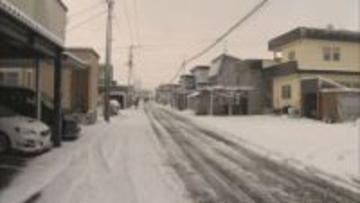 旭川市末広の住宅地でクマのような足跡　末広小学校が授業を取りやめ保護者によるつきそい下校を実施