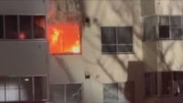 札幌市南区の団地で火事「向かいの建物の3階から火が見える」近くの住民が通報　焼け跡から住人の遺体か