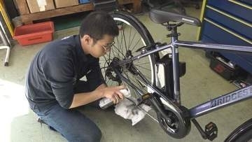 冬前にやらないと後悔？プロが教える「自転車の正しい冬支度」空気入れと注油・清掃で春すぐ乗れる！