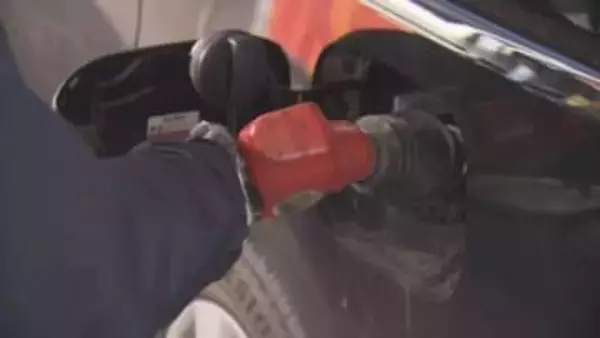 ガソリン価格値下げへ　政府の補助金が増額　気になる灯油価格の見通しは