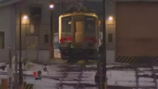 JR花咲線　根室市の踏切で列車とトラックが衝突9人死傷事故　運輸安全委員会が鉄道事故調査官を派遣