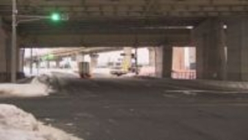 札幌市白石区の国道交差点 右折しようとした大型トラックと乗用車が衝突 70代女性が死亡