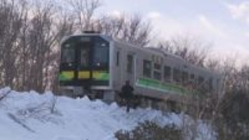 JR根室線の踏切で列車と衝突、50代男性が死亡　運行に最大133分の遅れ　北海道芽室町