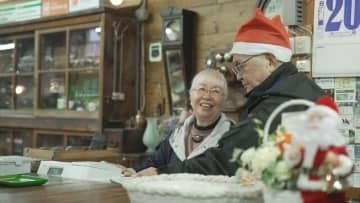 夫婦で20年…大人気レトロ雑貨店がついに閉店　夫が流した涙のわけ　後継者はどうなった？　北海道雨竜町