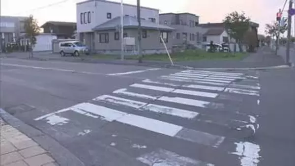 犬の散歩中‥青信号の横断歩道わたっていた84歳男性はねられ死亡 軽乗用車の前方不注意か　江別市