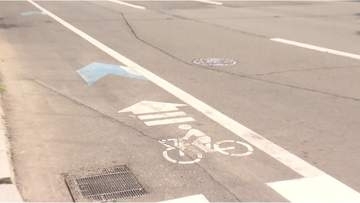 自転車「青切符制度」から3ヶ月　車道走行率6割へ向上する一方で浮き彫りになる路上駐車と安全の課