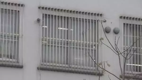 札幌・東区の施設で、10代前半の女性の体を触った疑い　26歳の公務員の男を逮捕　「体を触りました」