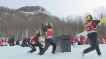 チームプレイと戦略が勝敗を左右　昭和新山国際雪合戦はじまる　大型ダンプ20杯分の雪を輸送　壮瞥町