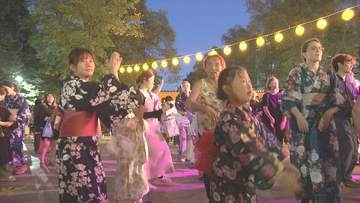 生演奏がいいね！ 笛や太鼓がリアルに響く「北海盆踊り」 札幌・大通公園で始まる 浴衣のレンタルも