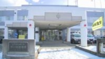 「どのように叩いたか覚えていない」21歳妻を殺人未遂の疑いで逮捕　金属製ハンマーで夫の頭を殴ったか