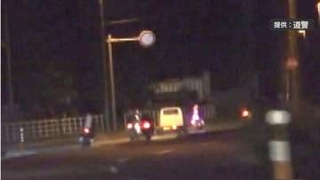駐車場で軽トラックくるくる回転、道幅いっぱいに蛇行　警察が現認し撮影　令和に暴走族10人逮捕　札幌市