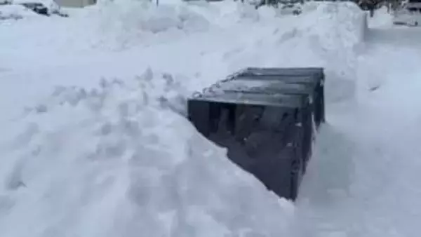 【市民生活直撃】記録的大雪の札幌、積雪1m超え混乱続く　列車運休・帰宅困難・品薄・ゴミ回収も追いつかず