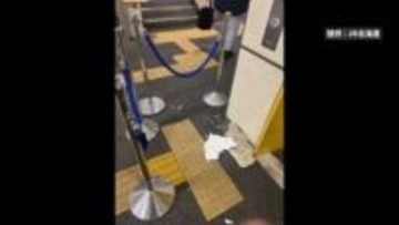 JR新札幌駅コンコースで重さ1.4キロの天井板が落下　けが人なし