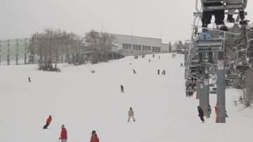 初滑りに歓喜！札幌国際スキー場、6年ぶり予定通りオープン！札幌中心部ではイルミネーションも
