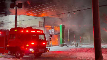 【速報】江別市　大麻銀座商店街　オートバイの販売修理工場で火事