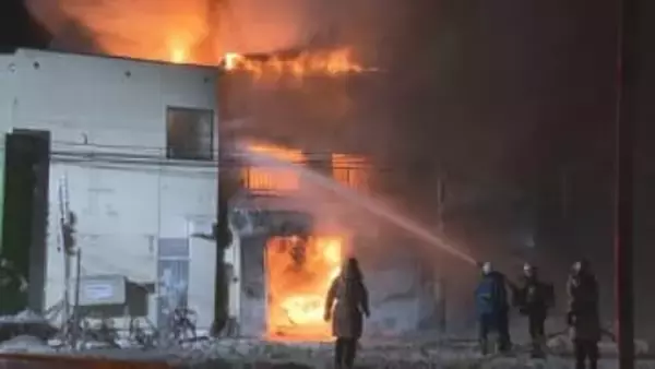 【速報】江別市　大麻銀座商店街　オートバイの販売修理工場で火事