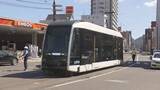 「警察の追跡を受け…猛スピードで交差点進入　乗用車と衝突19歳の無職の男逮捕　市電約2時間運転見合わせ」の画像1