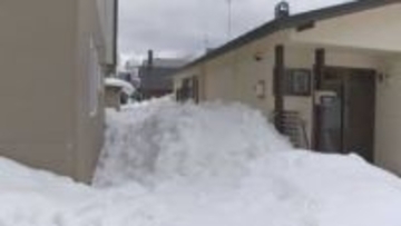 「雪の中に人の足が見える」旭川市の住宅敷地で雪に埋もれ80代女性死亡　落雪に巻き込まれたか