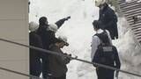 「大量の落雪を目撃「凍っているところをトンカチで叩いていた」　屋根から転落、3人埋まり1人死亡　札幌」の画像1