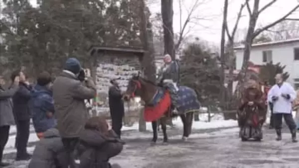 北海道平取町　競走馬の産地で「初午祭」　牧場関係者らが無病息災とレースでの活躍を祈願