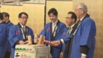 道内政財界トップ集結　札幌商工会議所新年交礼会で聞く道内経済の展望　「五輪招致」と「賃上げ」