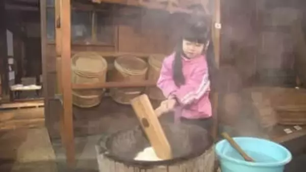 「おいしいよ」…北海道開拓の村で40年以上続く年末の風物詩　もちつき体験イベント