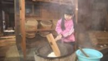 「おいしいよ」…北海道開拓の村で40年以上続く年末の風物詩　もちつき体験イベント