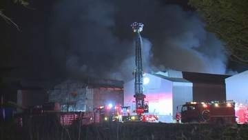 「鶏舎が燃えている」ニワトリ約4万羽を飼育の養鶏場で火事　千歳市