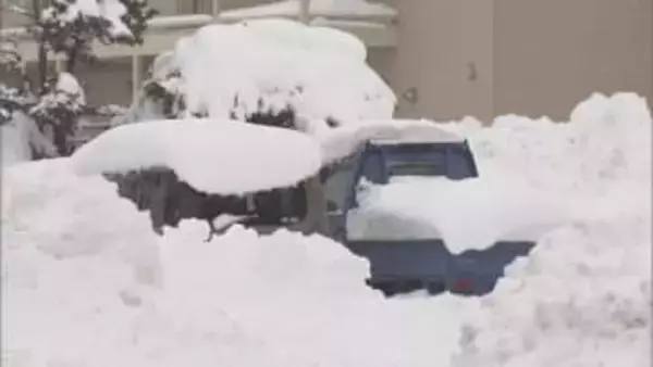 北海道大樹町74cm、帯広市31cmの積雪　十勝管内の小中学校8校が臨時休校に　雪かきに追われる町民