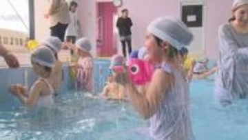 苫小牧市の幼稚園で恒例のプール開き　園児たちの歓声響く