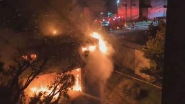 2階建て住宅焼く火事　住人80代・50代男性けが　札幌・北区新琴似