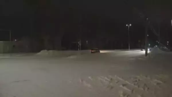 【中継】マイナス4.6℃の冷たい風と雪山に挟まれた歩道…札幌北区あいの里の今の状況