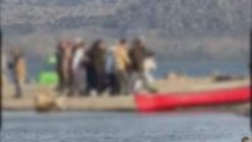 北海道・支笏湖でSUP転覆、救助カヤックが行方不明に 湖に投げ出された3人は救助され無事