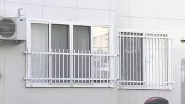 自宅アパートで母の顔をはさみで…殺人未遂の疑い26歳会社員逮捕・送検「殺そうと思って…」札幌・白石区