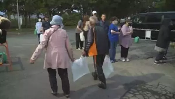 断水　夜になっても解消せず　根室市中心部約6000軒　給水所を市内5カ所に設置　24日も午前6時から