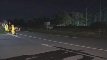 車に男性がしがみついているのを知りながら危険な運転　殺人未遂容疑で男2人を逮捕
