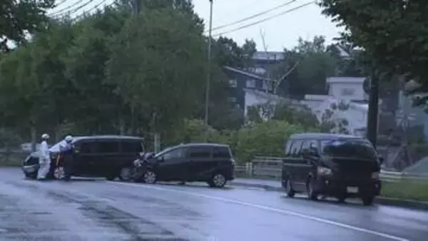「フロントガラスが割れている」車大破…3台絡む事故　10代男性ら3人軽傷　札幌市南区