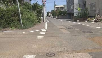 「暗色系のポロシャツとハーフパンツ男」が帰宅途中の20代女性の下半身を触り逃走中　札幌市西区発寒