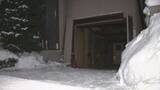「道内　雪下ろし中の落下事故相次ぐ　屋根の上に残されたスノーダンプ…除雪作業中に落下か　70代男性死亡」の画像1