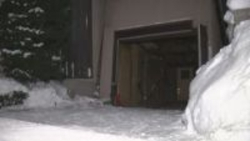道内　雪下ろし中の落下事故相次ぐ　屋根の上に残されたスノーダンプ…除雪作業中に落下か　70代男性死亡