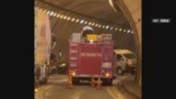 札樽道、張碓トンネル上り線トンネル内で複数台の車絡む玉突き事故　けが人の情報はなし