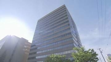 去年11月に札幌・豊平区の路上で20代男性が刺された事件、殺人未遂容疑で逮捕の男性2人を不起訴に