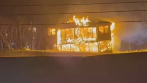 「熱波を感じた」カナダ国籍弁護士の別荘が全焼　ニセコ連峰チセヌプリスキー場近く　別荘は出火当時不在